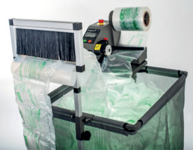 Das Luftpolster-Verpackungssystem hat einen geringen Platzbedarf