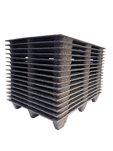 Pressholzpalette gestapelt