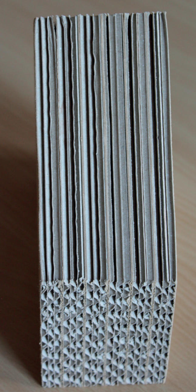 Unsere kreuzverleimten Wellpappbögen halten was aus