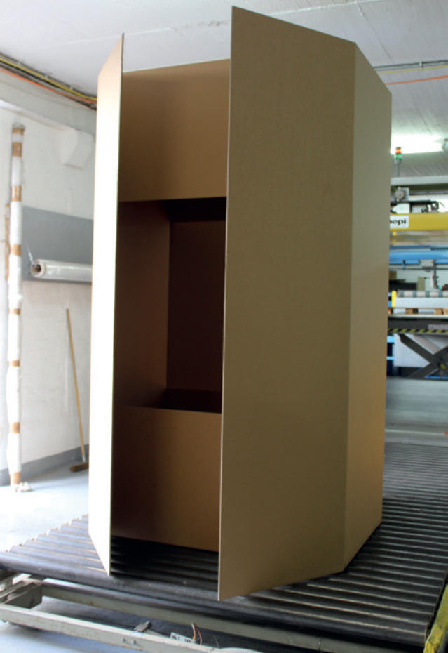 Großer Karton mit 3600 x 800 x 600 mm Innenmaß