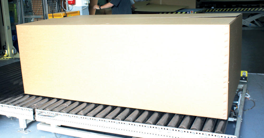 Großer Karton mit 2300 x 1300 x 800 mm Innenmaß